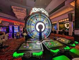 Antarmuka starcraft menampilkan jadwal Sudirman Cup dan informasi pertandingan badminton secara real-time